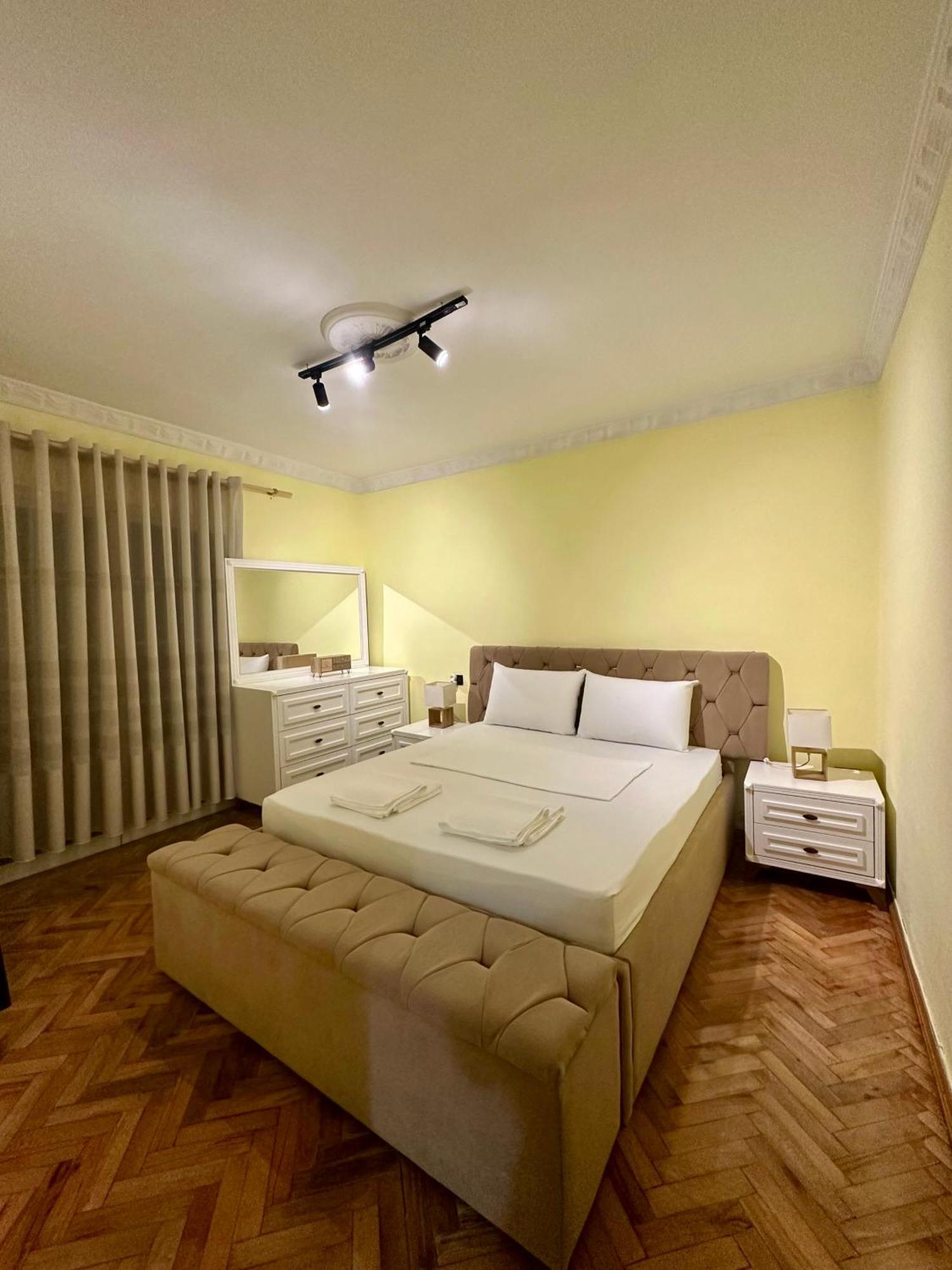 Apartamento Fun House Serenity Tirana Exterior foto
